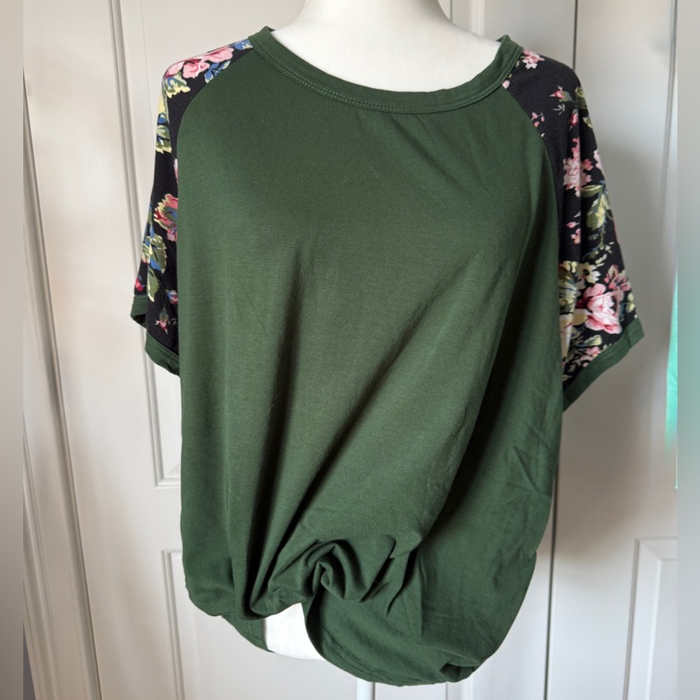Women's Floral Sleeve Top